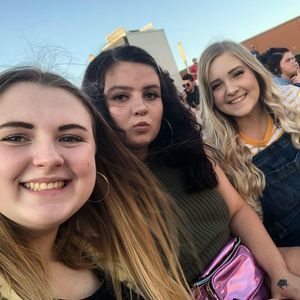 Meet your Posher, Lydia